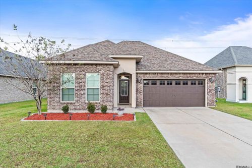 1120 Lakehaven Dr, Gonzales, LA, 70737-5451 | Card Image