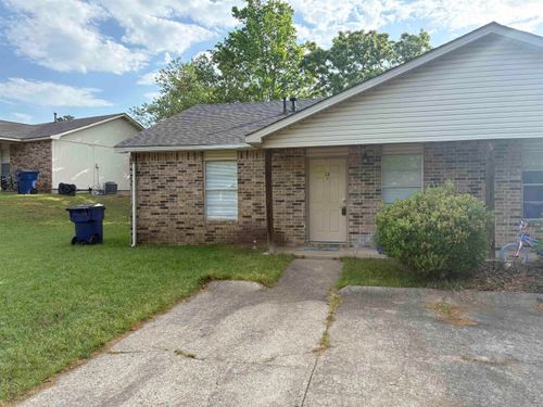 12 Southland Ct, Maumelle, AR, 72113-6218 | Card Image