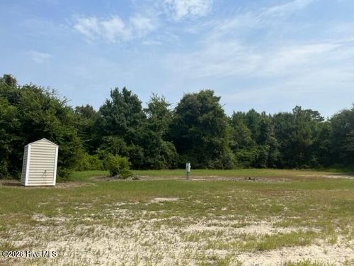 492 Horsepen Ln, Mount Olive, NC, 28365-8240 | Card Image