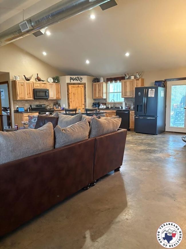 228 Pr 1070, House other with 3 bedrooms, 2 bathrooms and null parking in Doddridge AR | Image 5