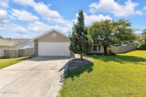 1042 Stones Throw Ln, Sevierville, TN, 37876-0599 | Card Image
