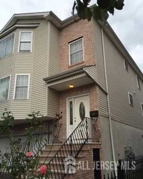 115 Fabyan Pl, Newark, NJ, 07112-1106 | Card Image
