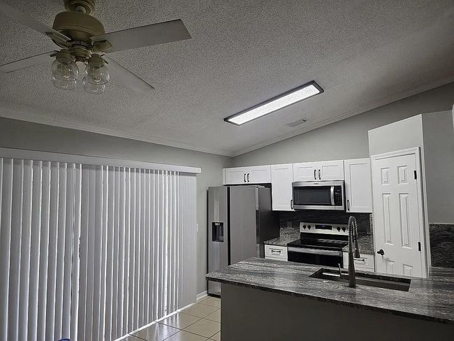 1817 Sw Leafy Rd, House other with 3 bedrooms, 2 bathrooms and null parking in Port St. Lucie FL | Image 7