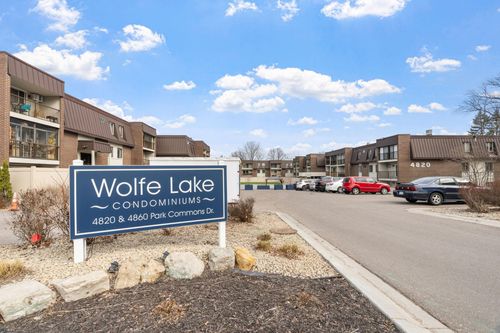 apt-21-4820 Park Commons Dr, Saint Louis Park, MN, 55416-2633 | Card Image