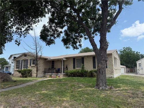 2802 Devon Dr, Corpus Christi, TX, 78404-3718 | Card Image