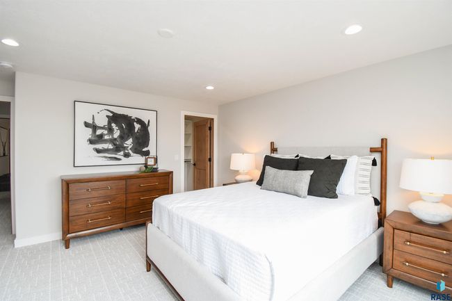 6504 E Hawker Trl, House other with 5 bedrooms, 4 bathrooms and null parking in Sioux Falls SD | Image 73
