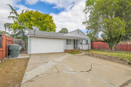 5005 32nd Ave, Sacramento, CA, 95824-1552 | Card Image