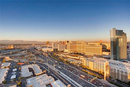 3504-4471 Dean Martin Dr, Las Vegas, NV, 89103-4251 | Card Image