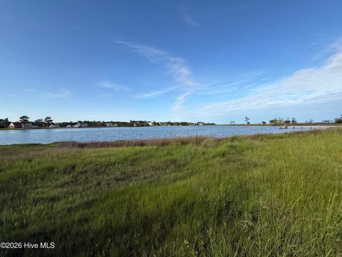 564 Sheldrake Ct, Beaufort, NC, 28516-6016 | Card Image