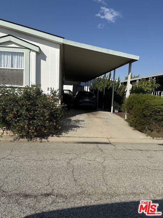 Manufactured In Park in Rancho Dominguez 2