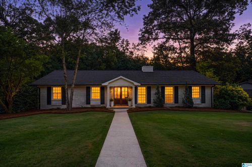 1321 Willoughby Rd, VESTAVIA HILLS, AL, 35216-2905 | Card Image