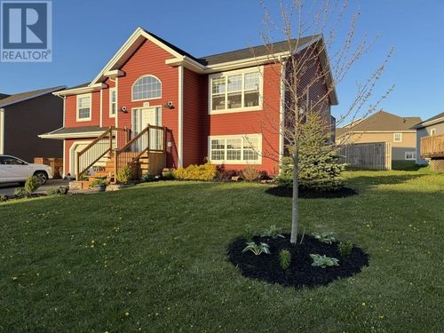 142 Essex Cres, Charlottetown, PE, C1E0G8 | Card Image