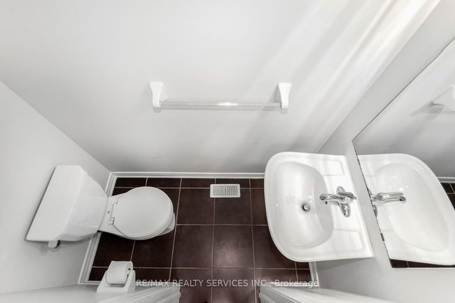 7 Mclaughlin Ave, House attached with 3 bedrooms, 3 bathrooms and 2 parking in Milton ON | Image 14