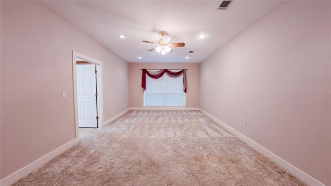 1212 W North St, House other with 3 bedrooms, 3 bathrooms and 2 parking in Louise TX | Image 22