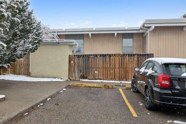 1401 - 11010 Bonaventure Drive Se, Home with 2 bedrooms, 1 bathrooms and 1 parking in Calgary AB | Image 4