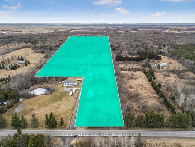 19285B County Rd, House other with 4 bedrooms, 2 bathrooms and 8 parking in Dunvegan ON | Image 8