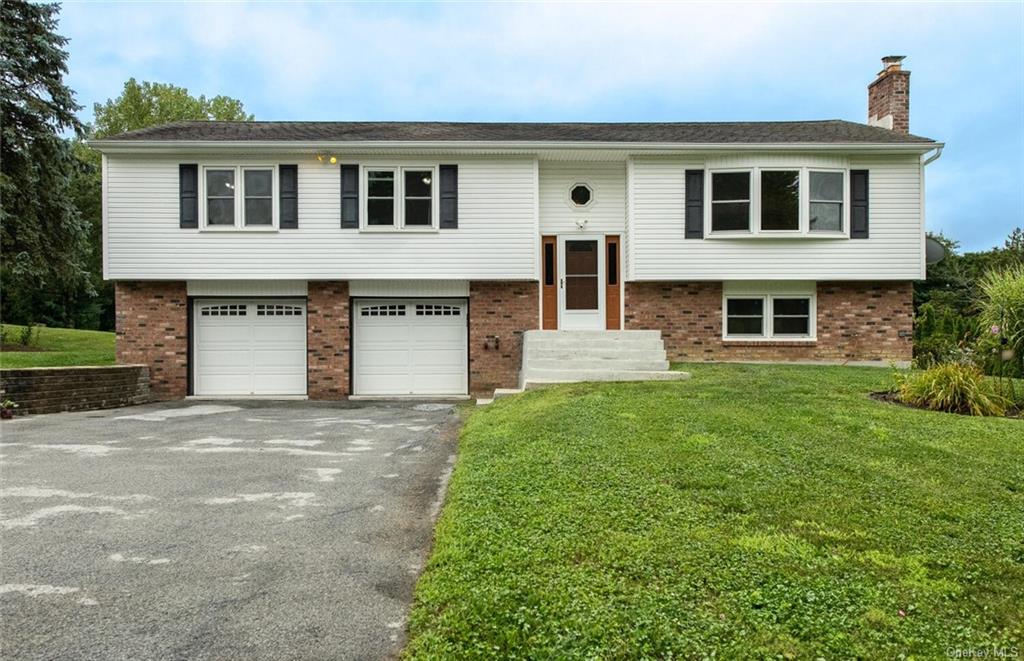 Bristol Dr, Pleasant Valley, NY 12569
