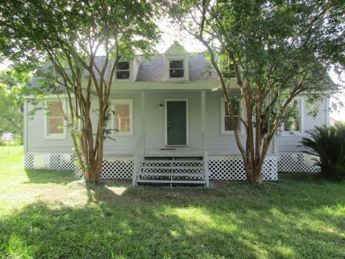 110 Spencer St, Brazoria, TX, 77422-2154 | Card Image