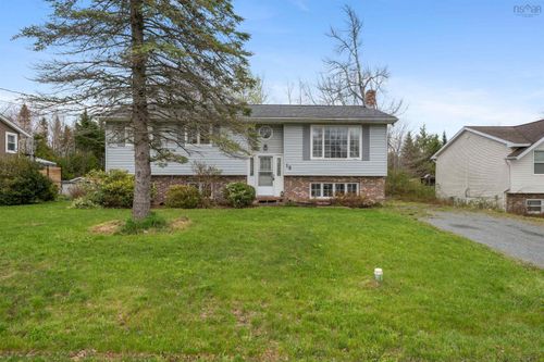 18 Tannery Drive, Elmsdale, NS, B2S1C8 | Card Image