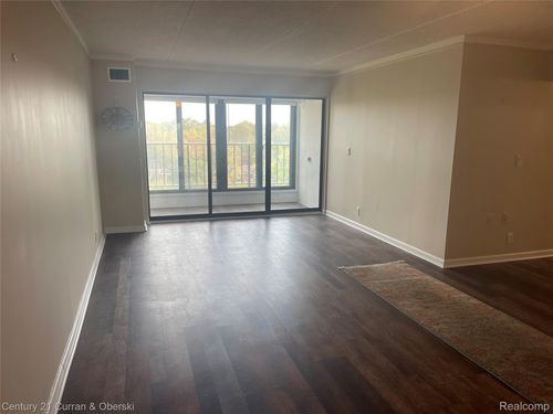 apt-707-21800 Morley Ave, Dearborn, MI, 48124-2344 | Card Image