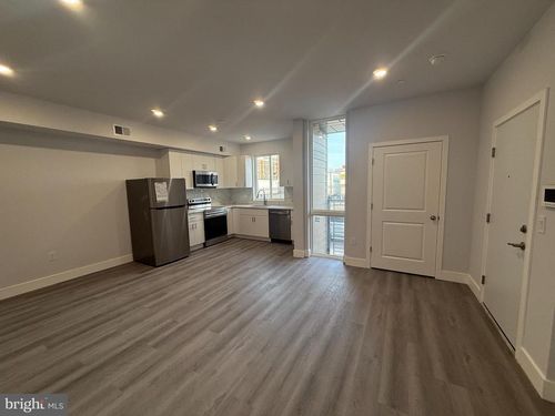 8-apt-1-800 Callowhill St, PHILADELPHIA, PA, 19123-3825 | Card Image