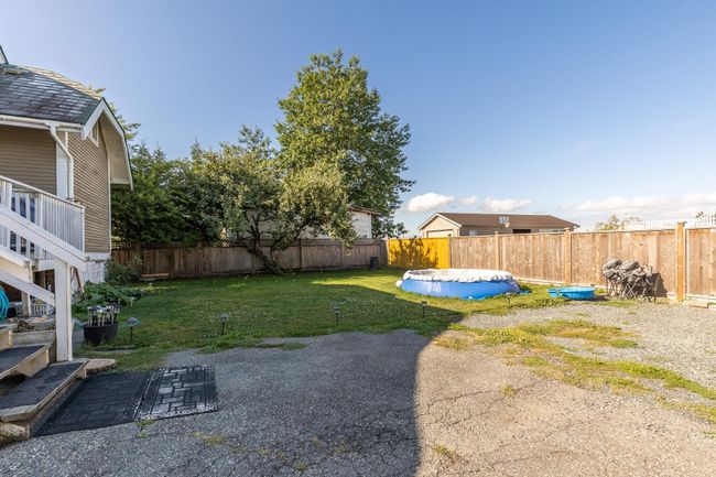 5703 Riverside Street, House other with 4 bedrooms, 2 bathrooms and null parking in Abbotsford BC | Image 34