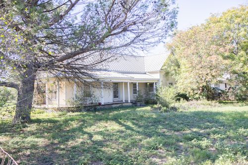 134 Kessler Ln, Knippa, TX, 78870 | Card Image
