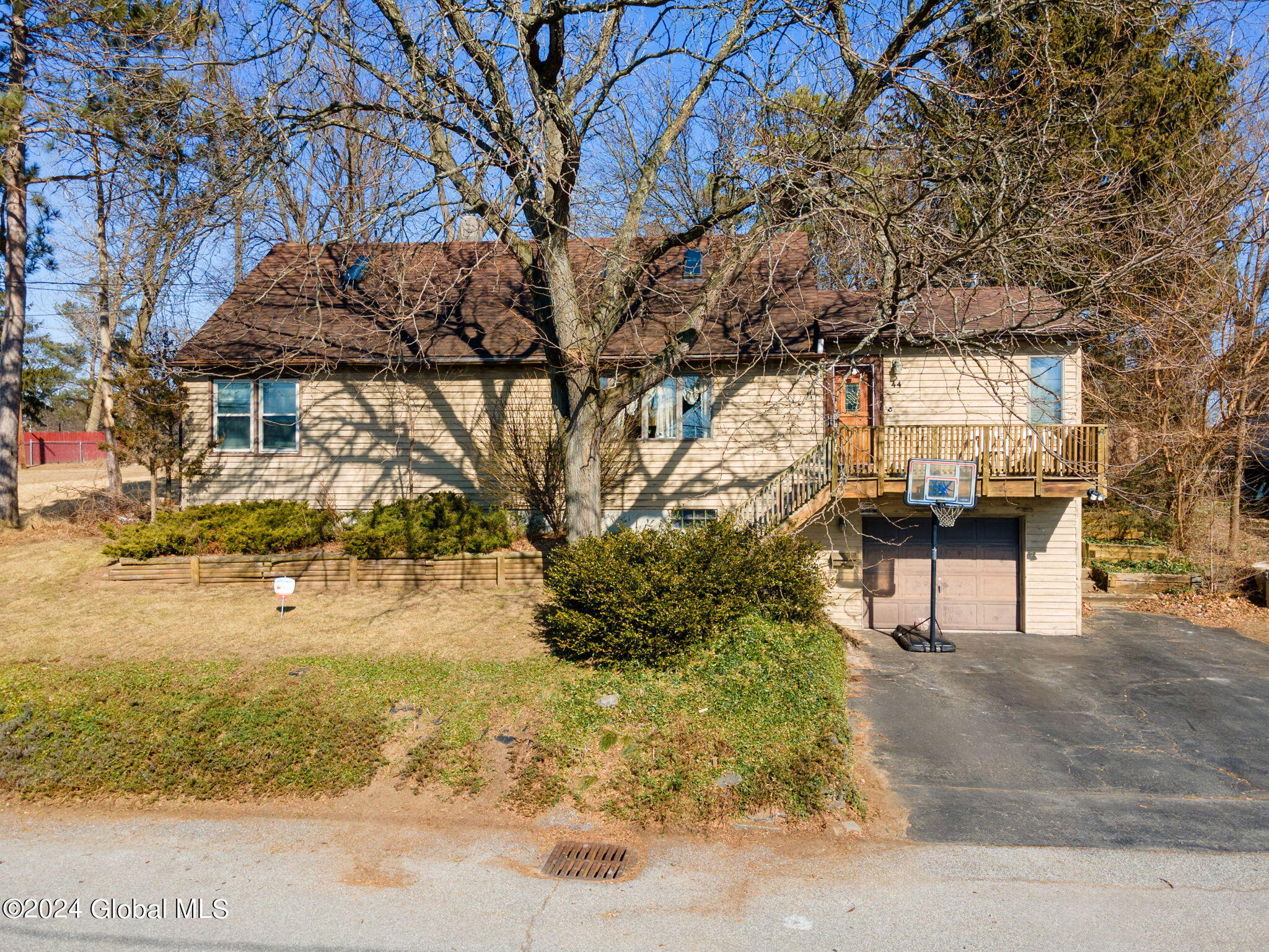 Braintree St, Albany, NY 12205
