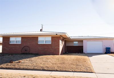 107 Cimarron Road, House other with 3 bedrooms, 1 bathrooms and null parking in Burns Flat OK | Image 1