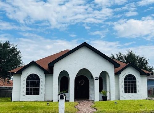 1806 W 25th St, Mission, TX, 78574-7346 | Card Image