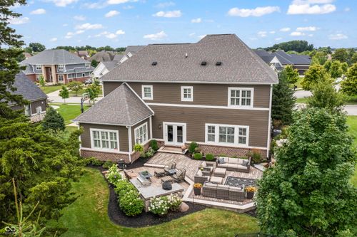 10297 Timberland Dr, Fishers, IN, 46040-4415 | Card Image