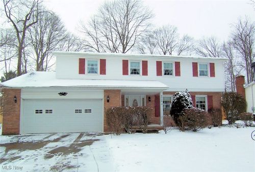 8068 Deerpath Dr, Boardman, OH, 44512-5834 | Card Image