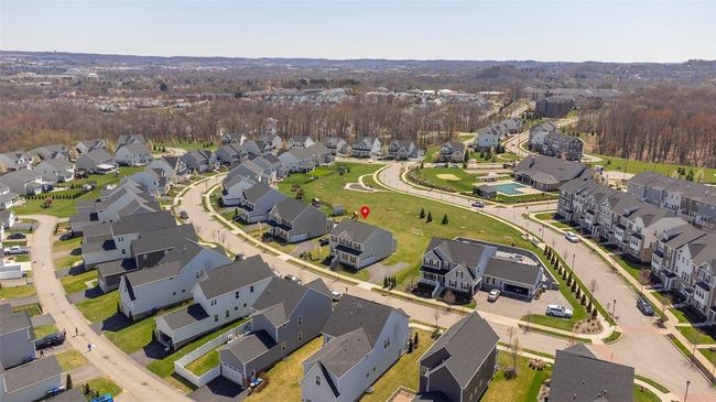 910 Twilight St, House other with 4 bedrooms, 3 bathrooms and 2 parking in Cranberry Twp PA | Image 39
