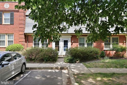 676-2700 16th St S, ARLINGTON, VA, 22204-4948 | Card Image