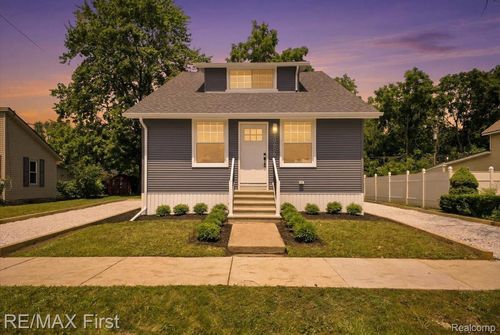 30655 Elk St, New Haven, MI, 48048-2716 | Card Image