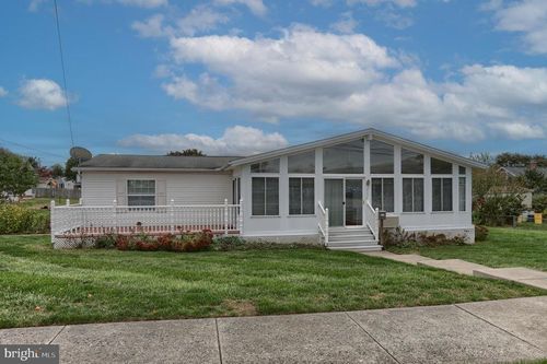 223 S Locust St, PALMYRA, PA, 17078-2309 | Card Image