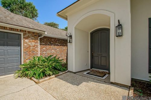 7015 Rose Hill Dr, Baton Rouge, LA, 70817-4239 | Card Image