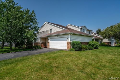 64 Hastings Dr, Orchard Park, NY, 14127-1661 | Card Image