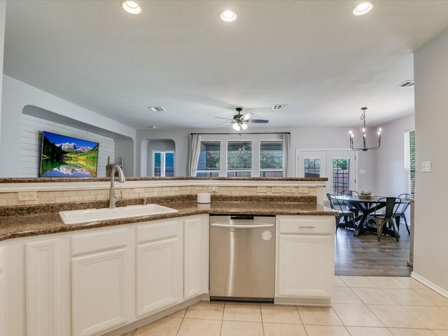 241 Sunnyside Dr, House other with 3 bedrooms, 2 bathrooms and 4 parking in Kyle TX | Image 4