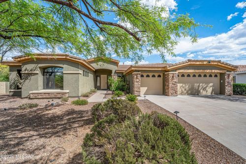11962 N Grape Ivy Pl, Oro Valley, AZ, 85737-7817 | Card Image