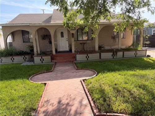 2676 Golden Ave, Long Beach, CA, 90806-2536 | Card Image