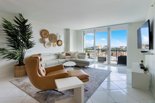 apt-1005-90 Alton Rd, Miami Beach, FL, 33139-6880 | Card Image
