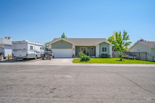 225 Cottonwood Ave, Hansen, ID, 83334-7706 | Card Image