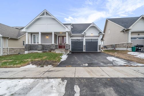 166 Country Club Dr, Bath, ON, K0H1G0 | Card Image