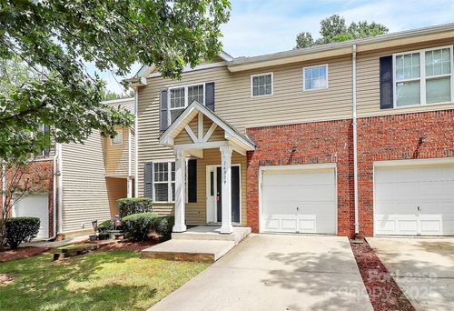 16919 Commons Creek Dr, Charlotte, NC, 28277-2077 | Card Image