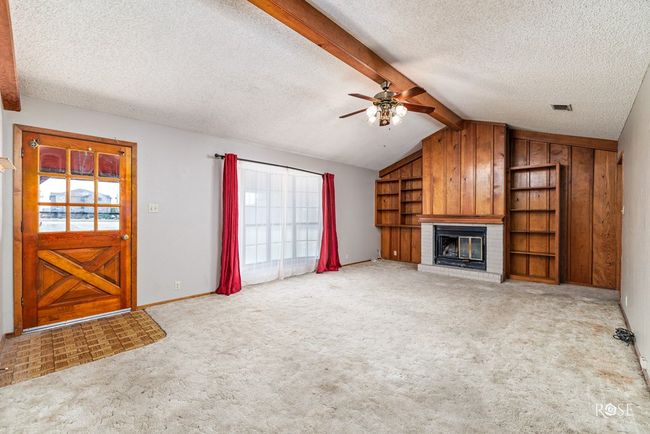 209 N Florida Ave, House other with 3 bedrooms, 3 bathrooms and 2 parking in Big Lake TX | Image 6