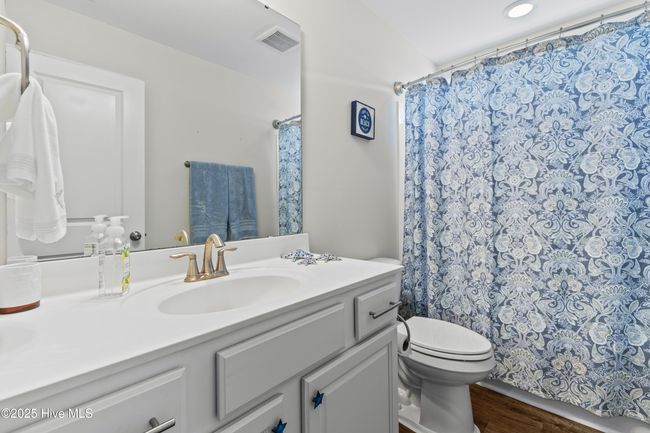 Guest Bath | Image 18