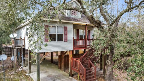 6062 E Benton St, Bay Saint Louis, MS, 39520-8399 | Card Image
