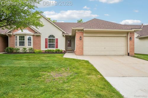 2053 Maplehurst Dr, Commerce Twp, MI, 48390-3276 | Card Image