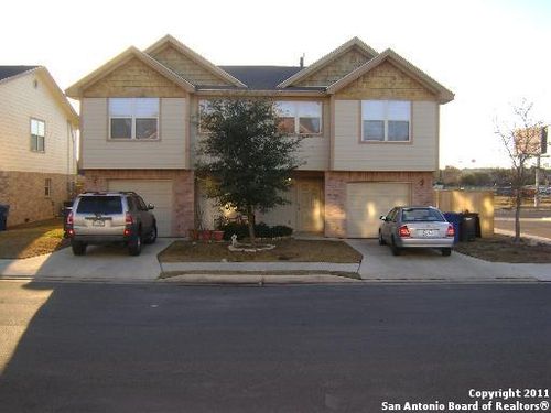 13618 Woodstone Way, San Antonio, TX, 78233-5330 | Card Image